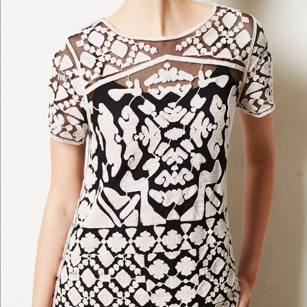 Anthropologie Everleigh Rococo Tee sz S